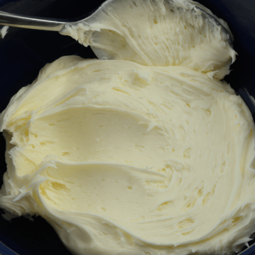 vegan frosting recipe image of frosting